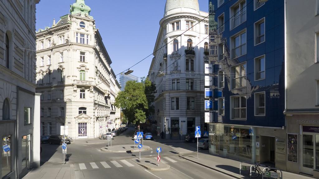 Urban Flats Vienna City Center Rum bild